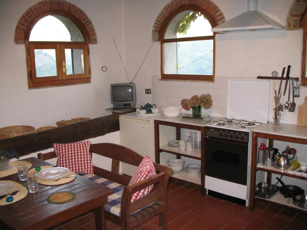 Fattoria Di Pietrabuona Appartement Pescia Buitenkant foto